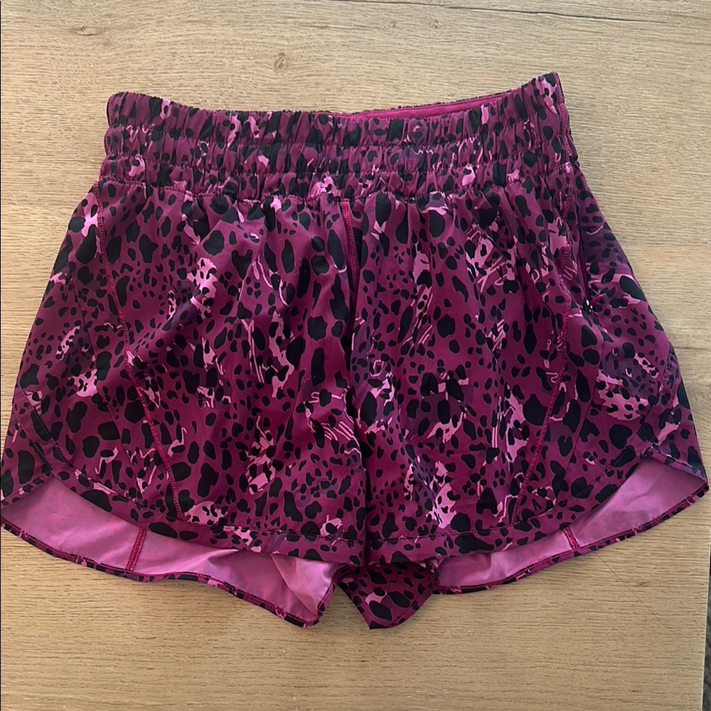 Lululemon Track That Mid-Rise Lined Short 5"
Cheetah Camo Magenta Purple Multi
